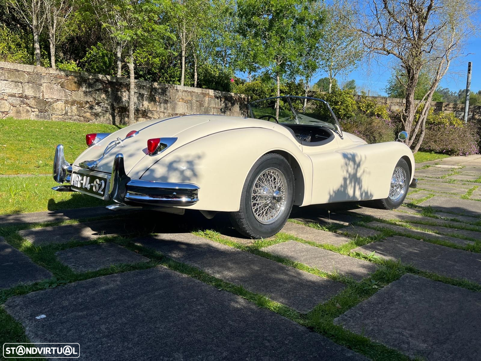 Jaguar XK140 - 14