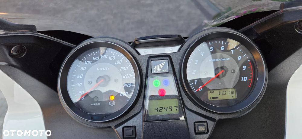 Honda CB - 23