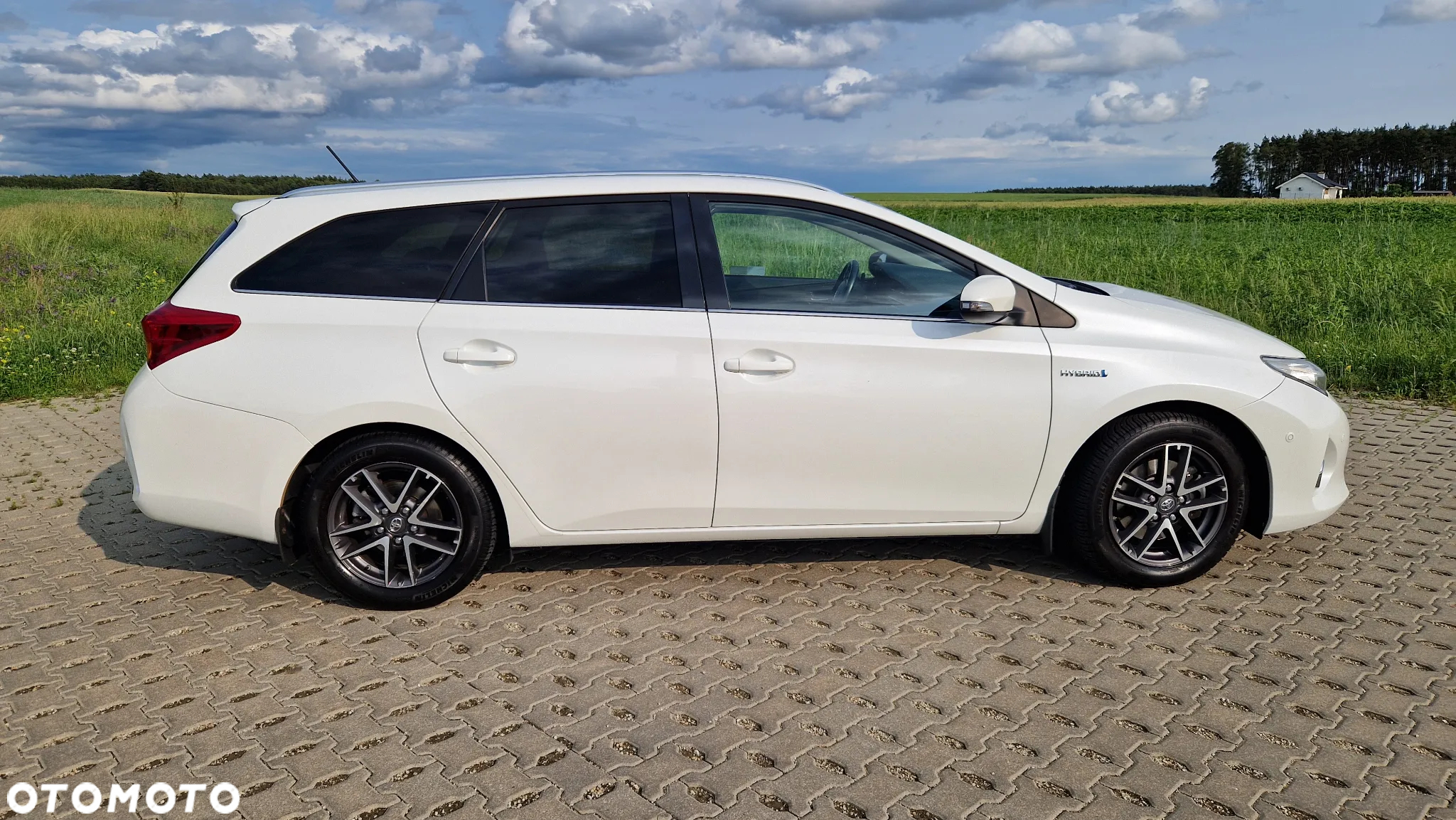 Toyota Auris Hybrid 135 Premium - 8