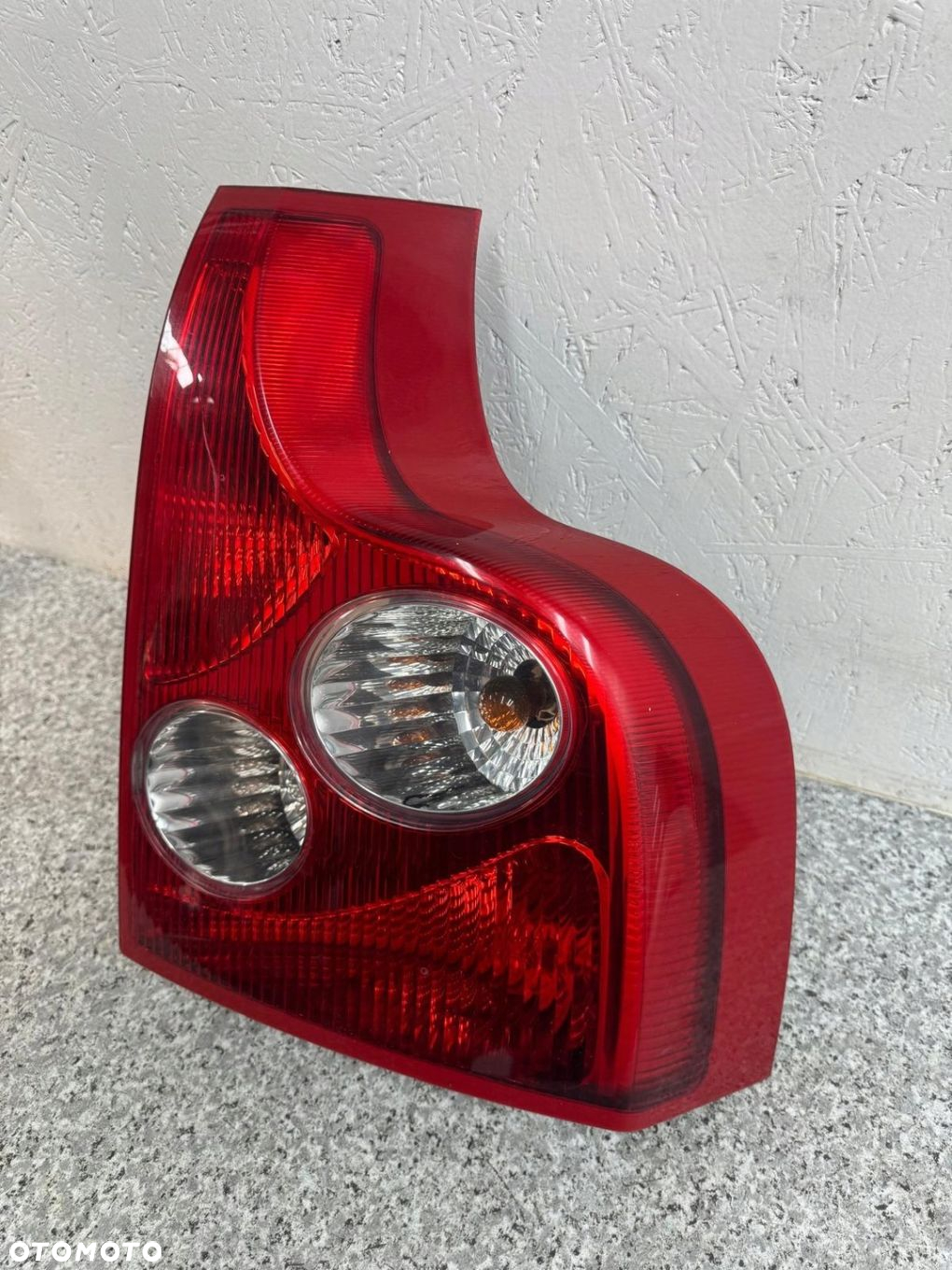 LAMPA PRAWY TYŁ VOLVO XC90 2003-2007 - 8