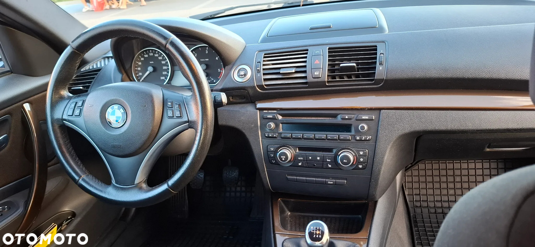 BMW Seria 1 116d - 5