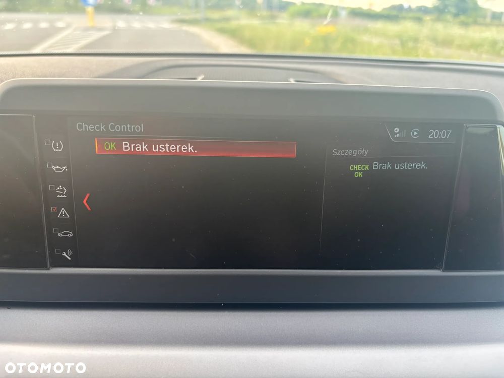 BMW Seria 5 530d xDrive - 28