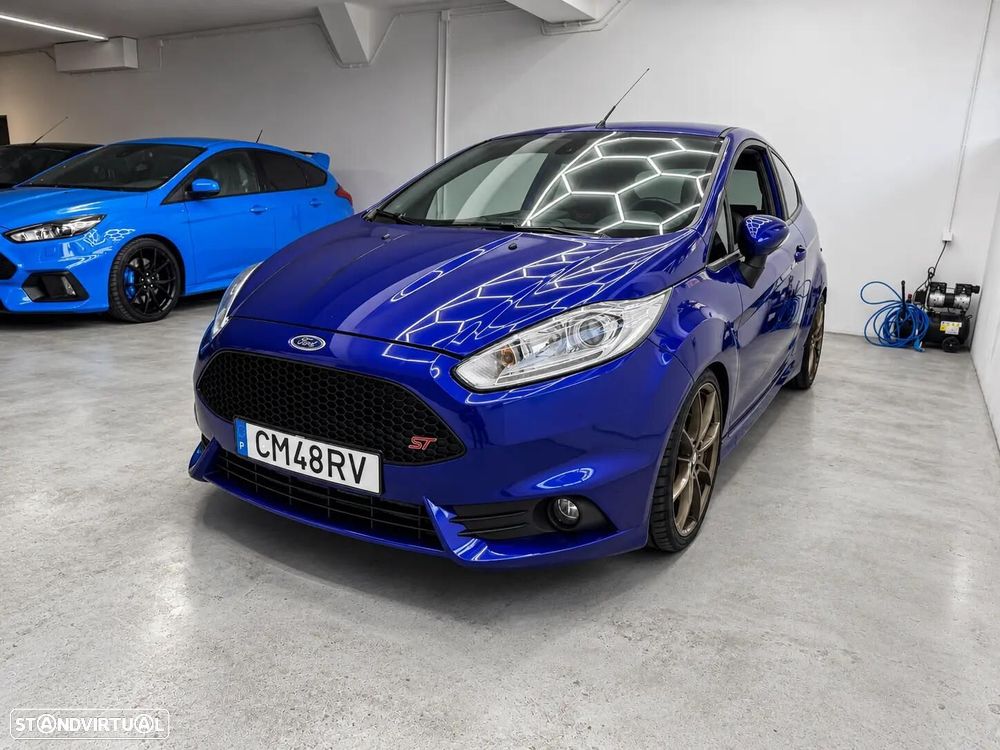 Ford Fiesta 1.6 EcoBoost c/ Pack Pele Desportiva ST - 3