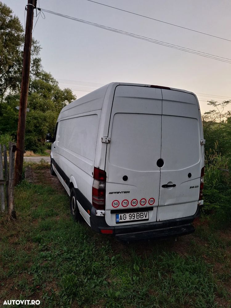 Mercedes-Benz Sprinter - 12