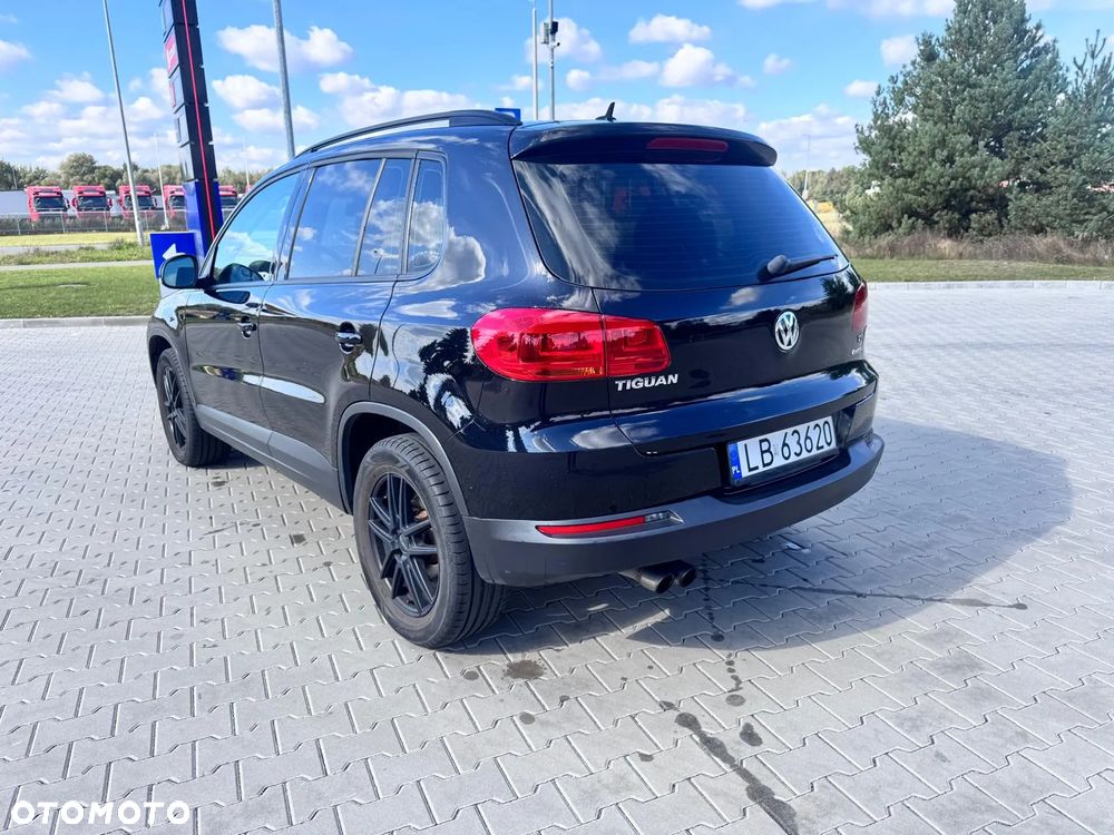 Volkswagen Tiguan - 9