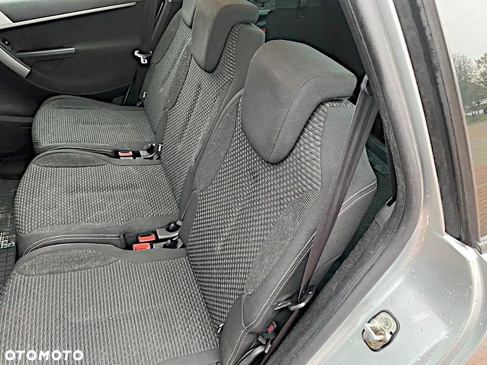 Citroën C4 Picasso - 23