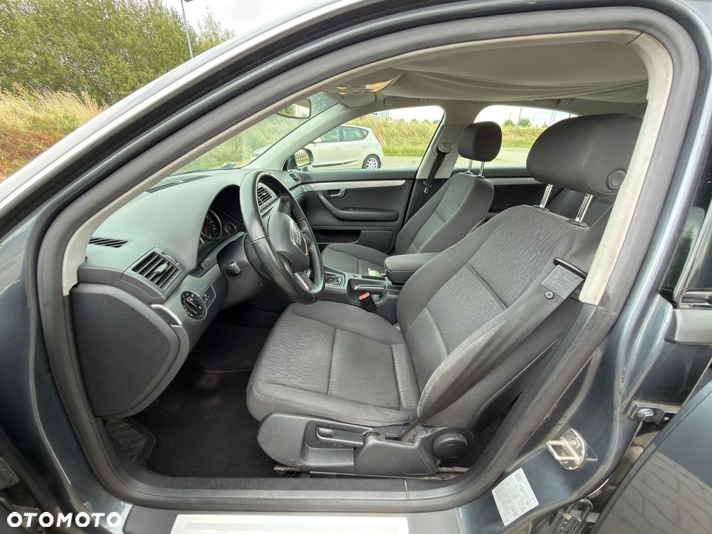 Audi A4 Limousine - 13