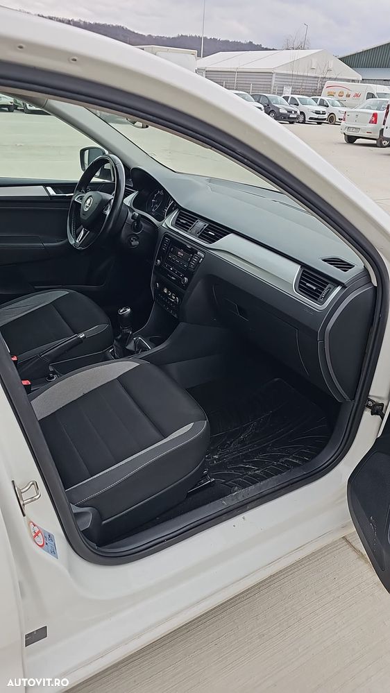 Skoda RAPID 1.0 TSI Ambition - 8