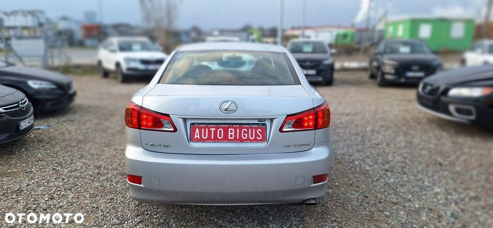 Lexus IS - 6