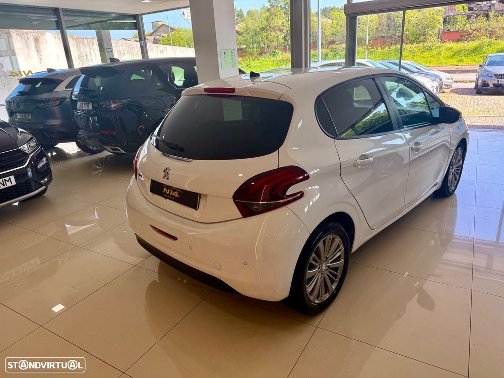 Peugeot 208 1.5 BlueHDi Signature - 16