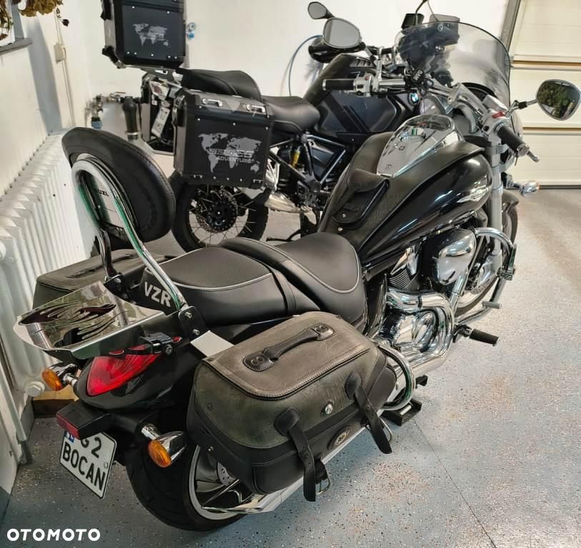 Suzuki Intruder - 2