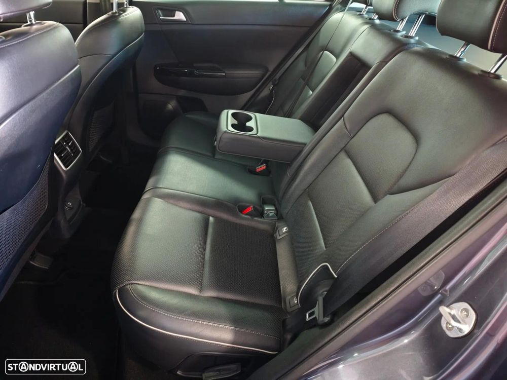 Kia Sportage 1.6 CRDI ISG SX - 23