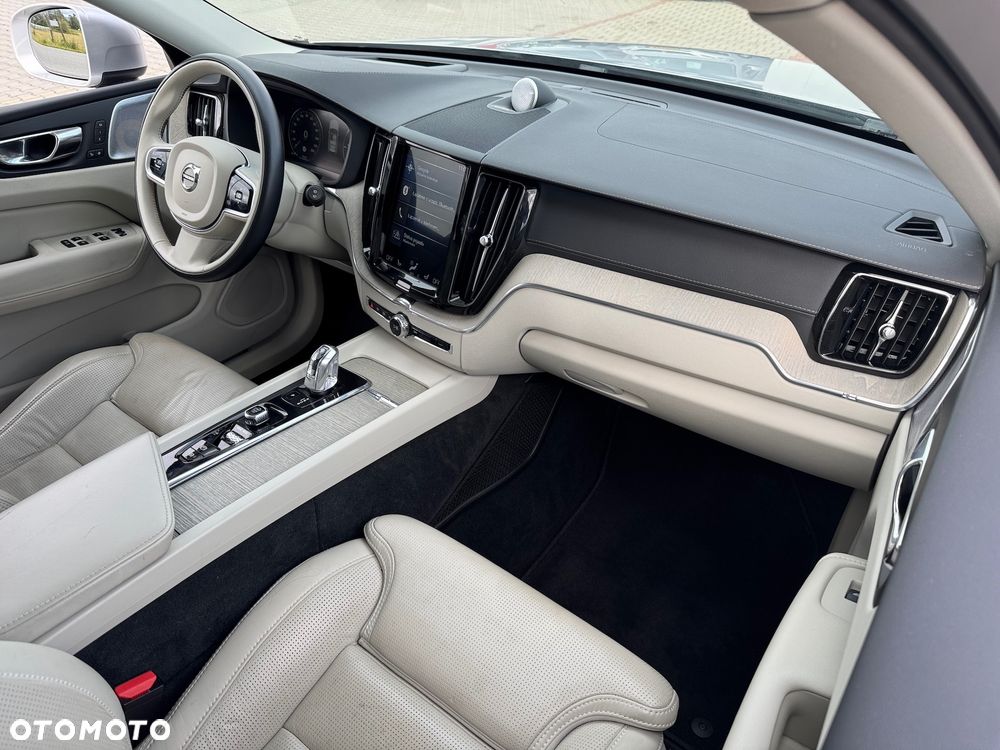 Volvo XC 60 T8 Plug-In Hybrid AWD Inscription - 7