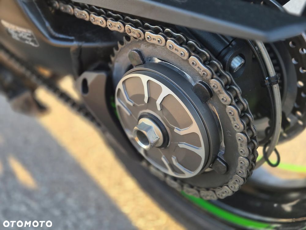 Kawasaki Ninja H2 SX - 4