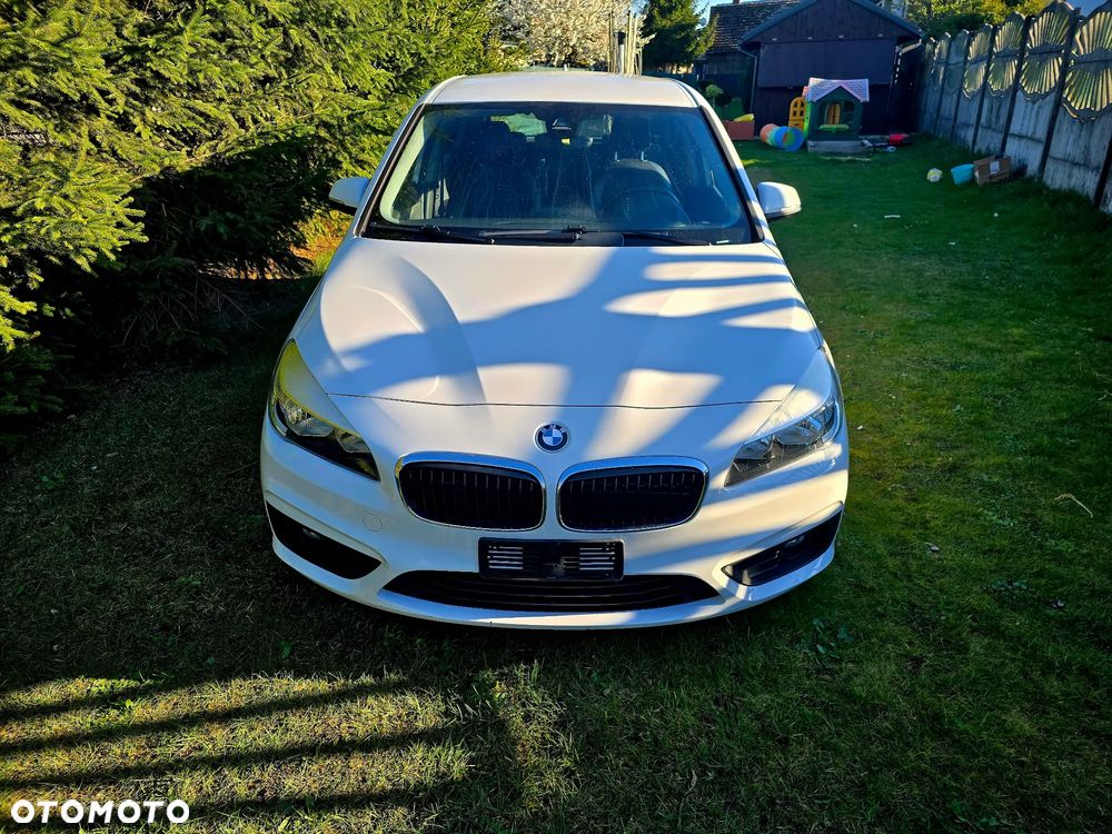 BMW Seria 2 216d - 19