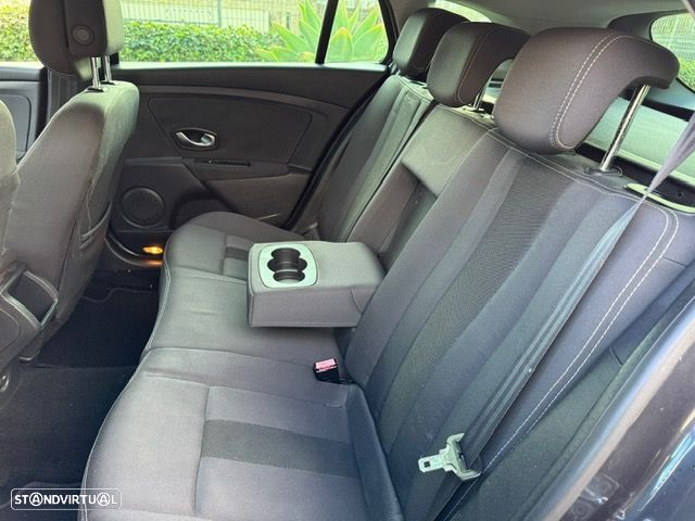 Renault Mégane 1.5 dCi Dynamique CO2 Champion - 9