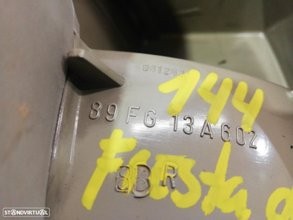 FAROLIM TRASEIRO DIREITO FORD FIESTA IV 1991 - 2