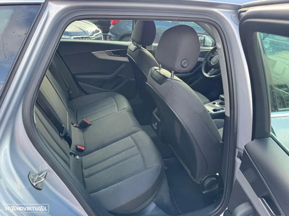 Audi A4 Avant 35 TDI S tronic - 14