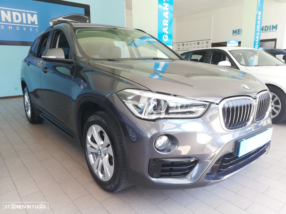 BMW X1 xDrive18d Sport Line - 6