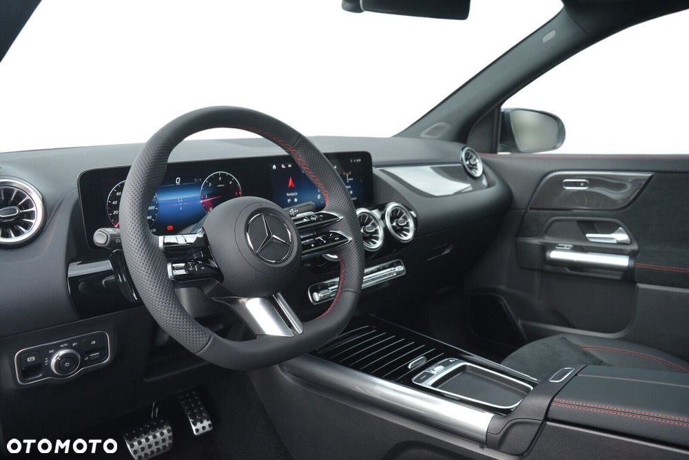 Mercedes-Benz GLA 200 AMG Line - 7