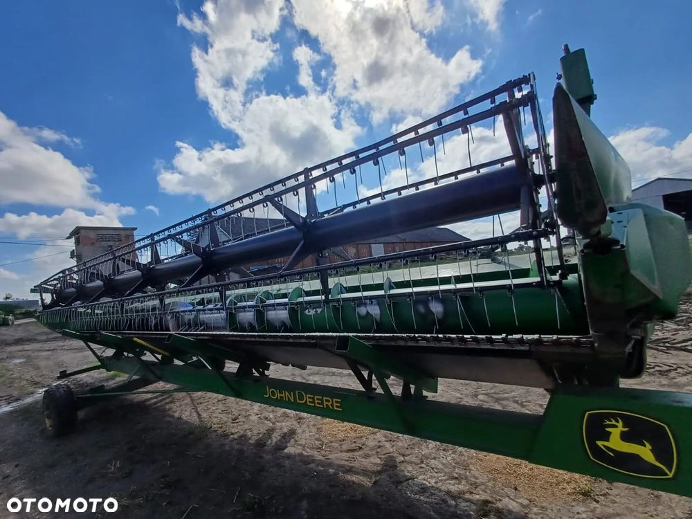 John Deere S790 - 12