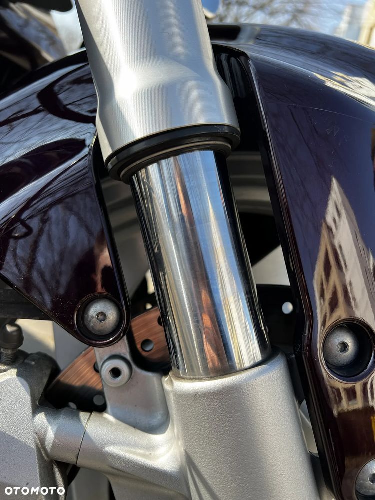 Suzuki Intruder - 13