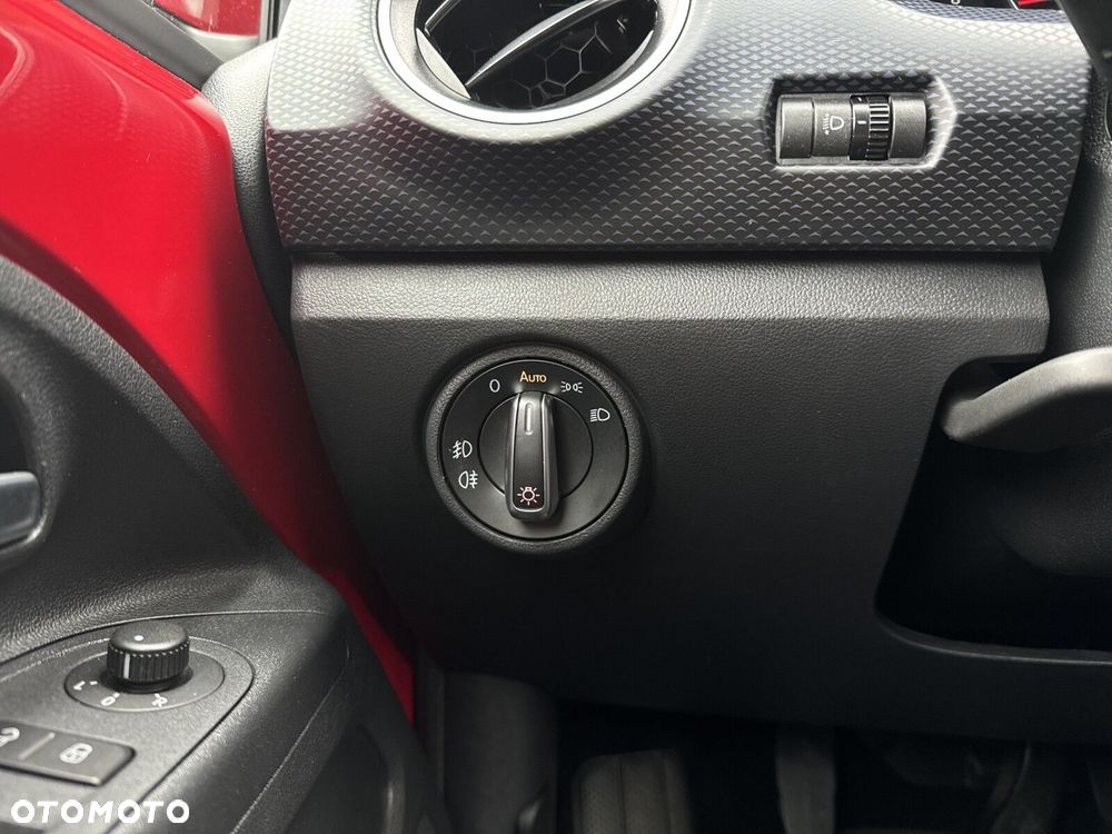 Volkswagen up! 1.0 United - 17