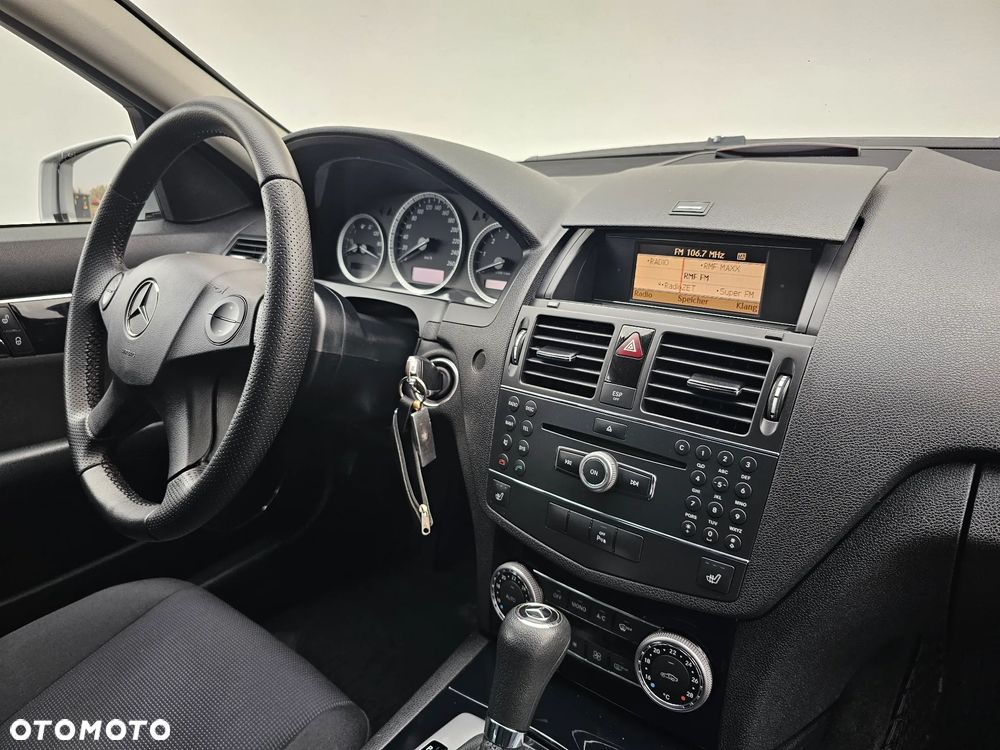 Mercedes-Benz Klasa C 220 CDI DPF Automatik - 15