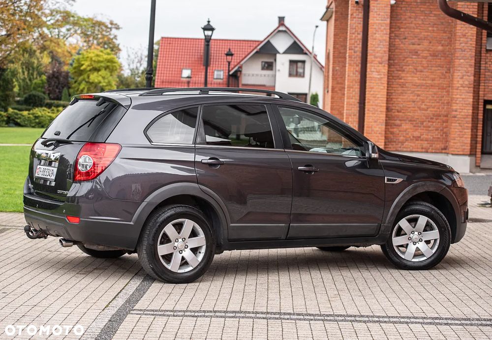 Chevrolet Captiva 2.4 AWD LT+ - 14