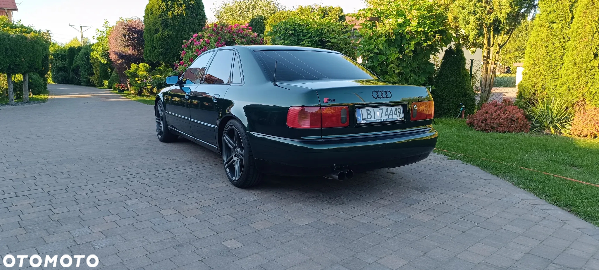 Audi A8 4.2 Quattro - 12