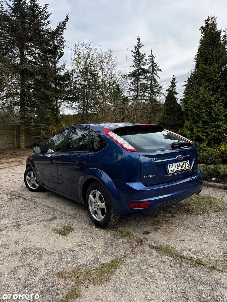 Ford Focus 1.6 16V Ambiente - 4