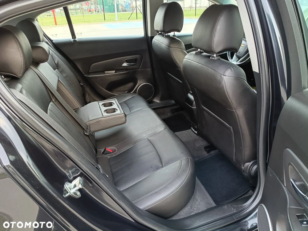 Chevrolet Cruze 1.8 LT - 9