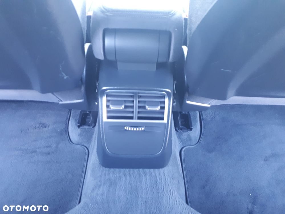 Audi A3 Sportback 1.6 TDI DPF Ambiente - 24