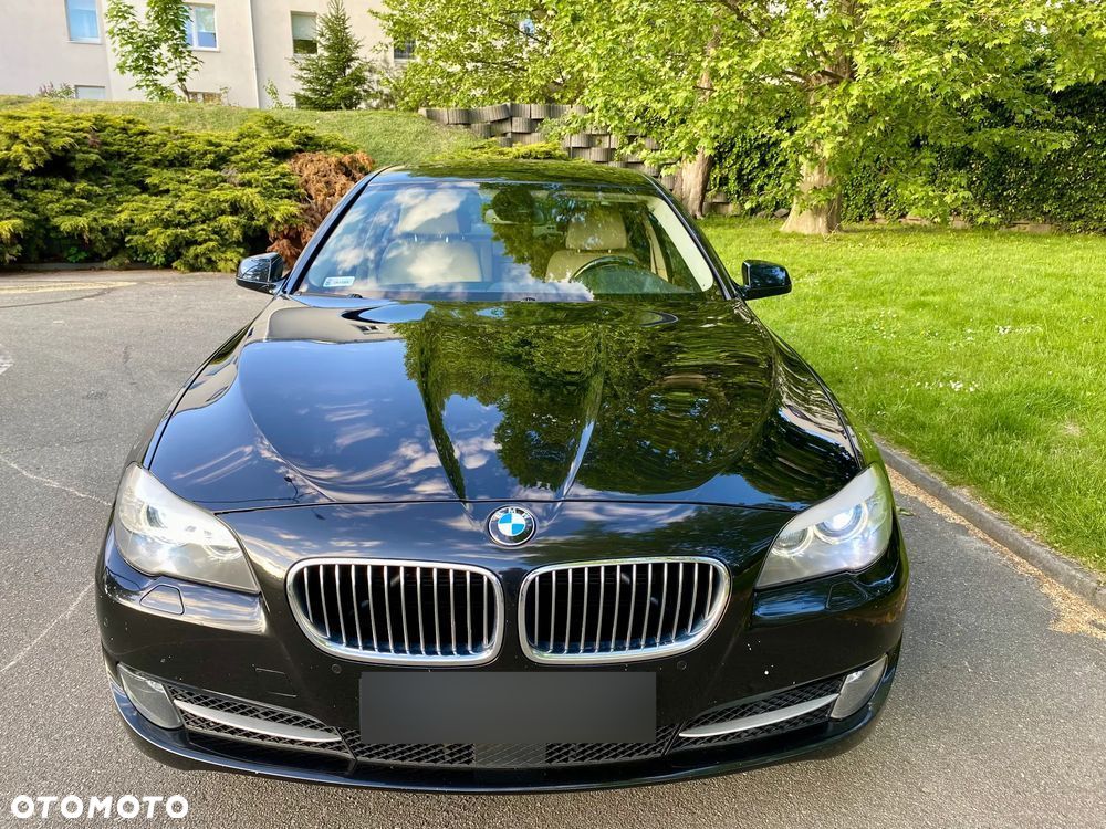 BMW Seria 5 528i Luxury Line - 4