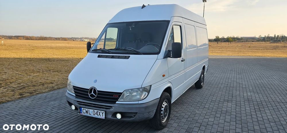 Mercedes-Benz Sprinter - 1