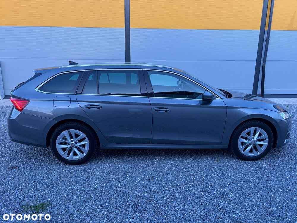 Skoda Octavia 2.0 TDI Selection DSG - 5