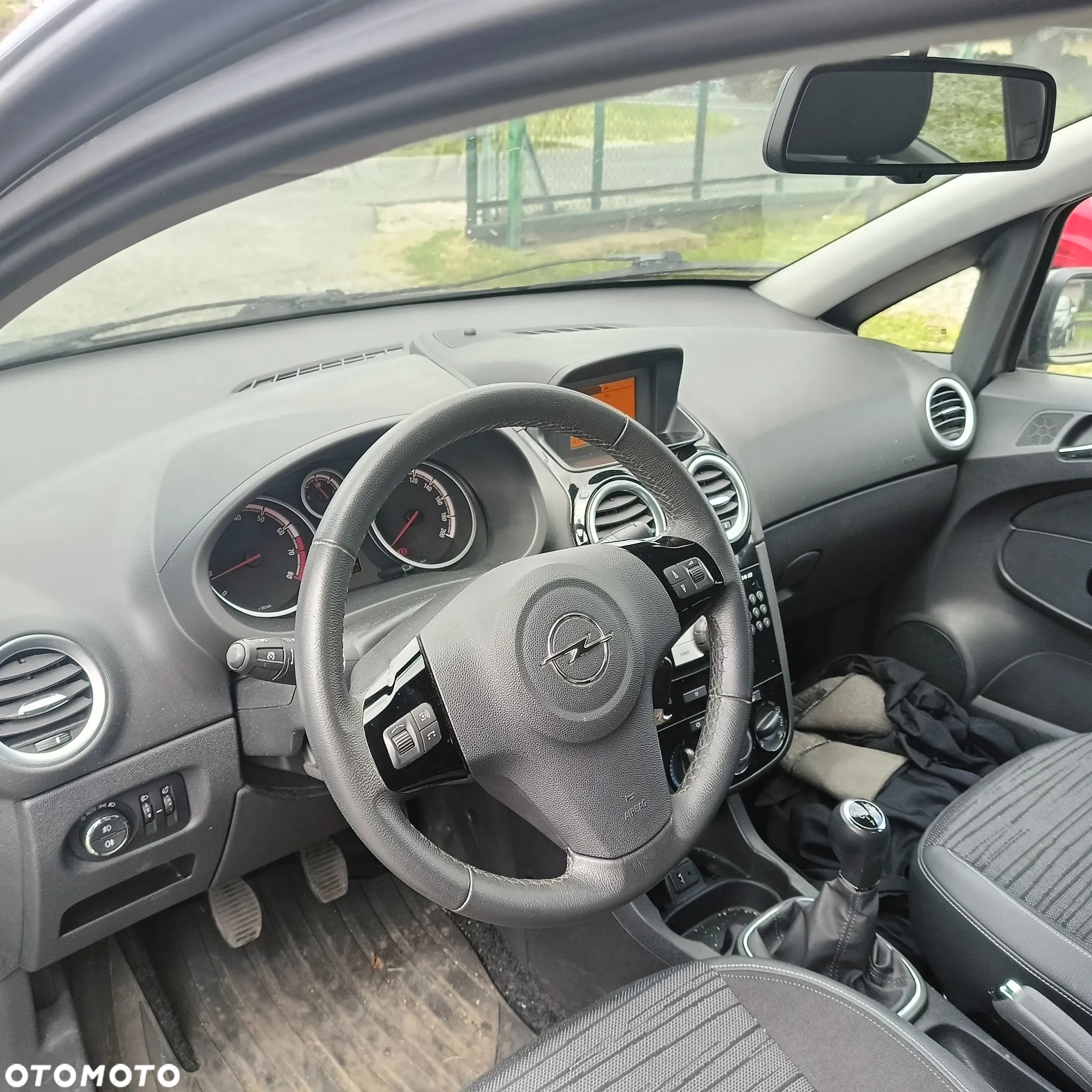 Opel Corsa 1.2 16V Cosmo - 3