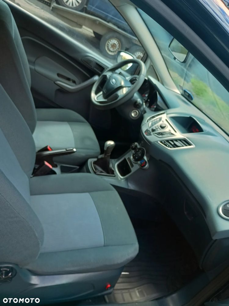 Ford Fiesta - 14