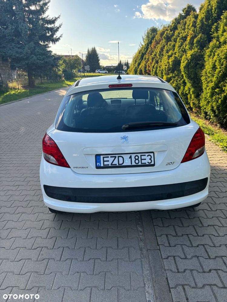 Peugeot 207 - 3