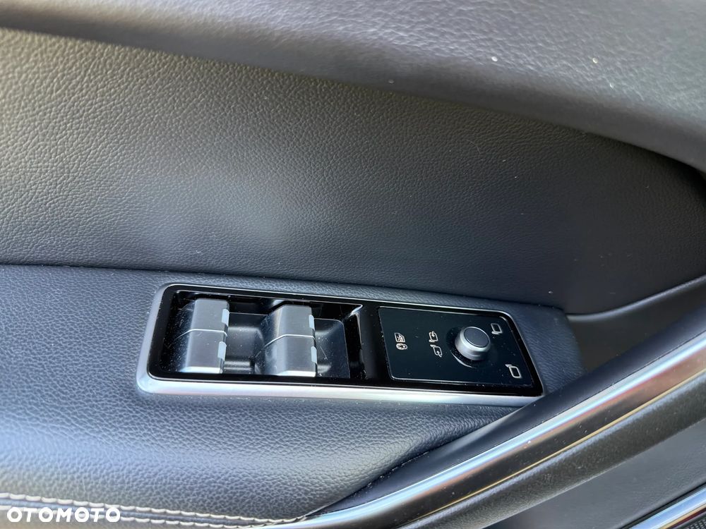 Jaguar F-Pace 2.0 P250 mHEV AWD R-Dynamic S - 29