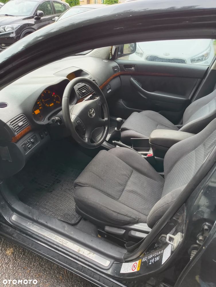 Toyota Avensis 2.0 D-4D Sol - 13
