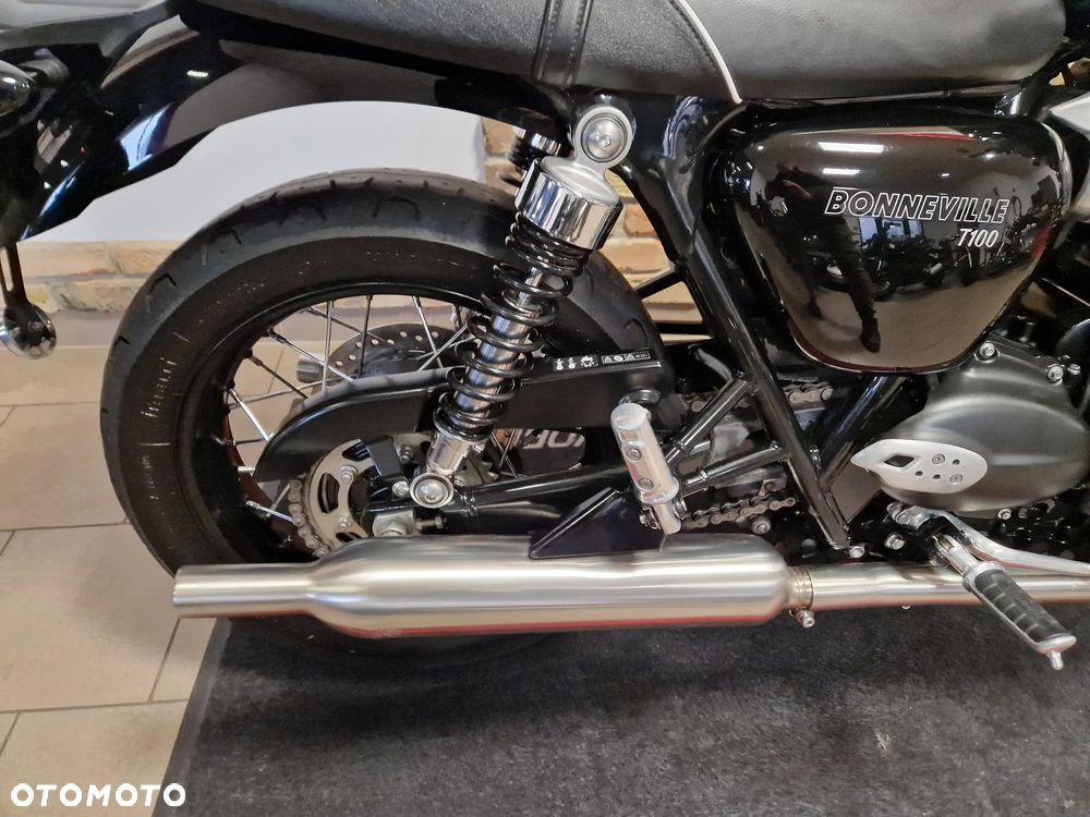 Triumph Bonneville - 31