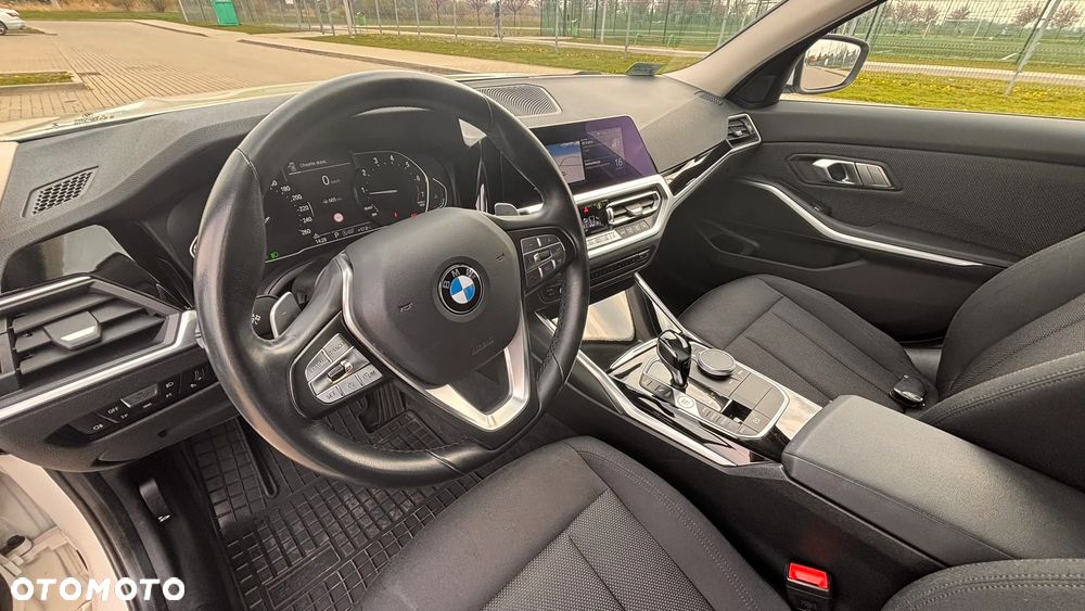 BMW Seria 3 318i Advantage - 6