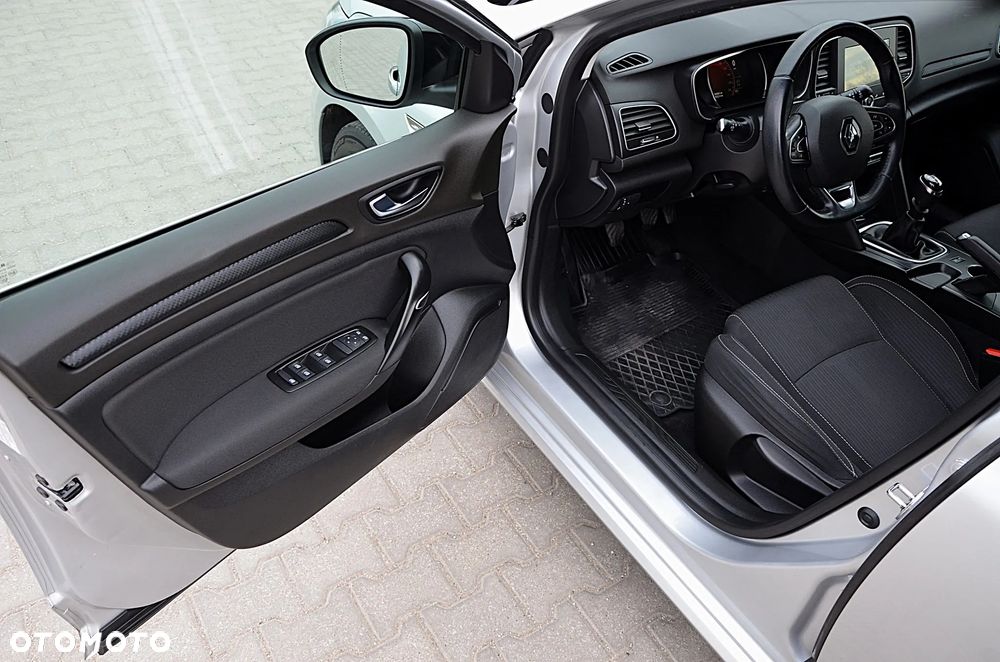 Renault Megane 1.2 Energy TCe Limited - 16