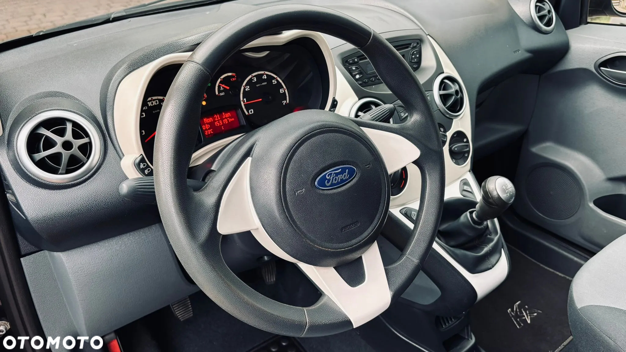 Ford KA 1.2 Titanium - 31