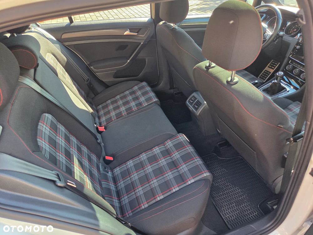 Volkswagen Golf 2.0 TSI BMT GTI - 13