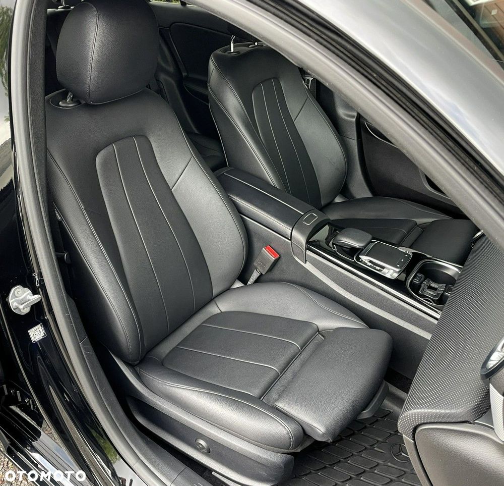 Mercedes-Benz Klasa A 220 AMG Line 7G-DCT - 28