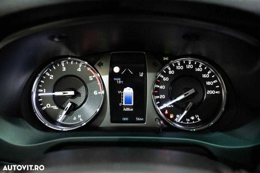 Toyota Hilux - 22