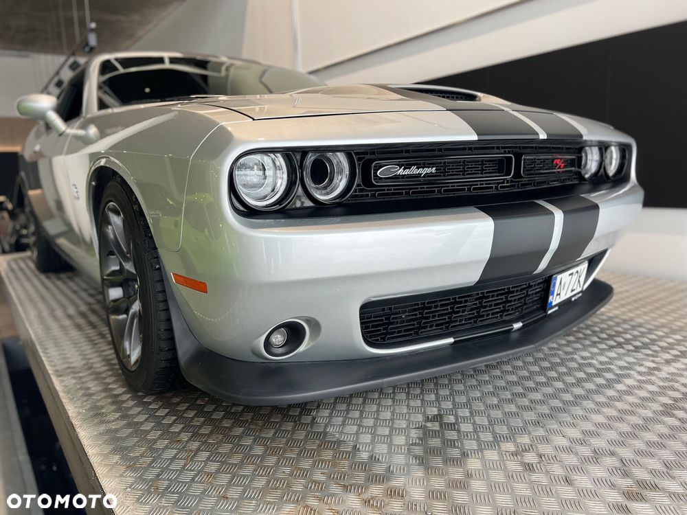 Dodge Challenger 6.4 Scat Pack - 16