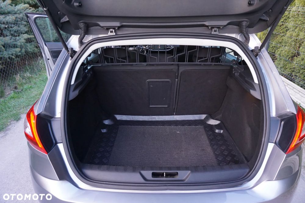 Peugeot 308 125 THP Allure - 19